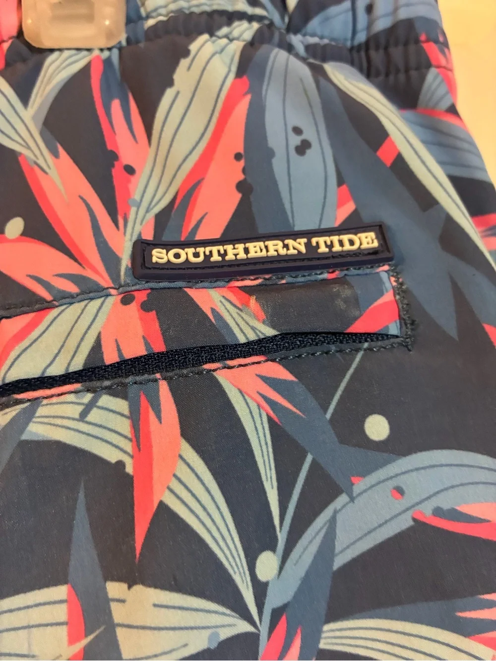 Southern tide mens tropical blooms printed swim shorts